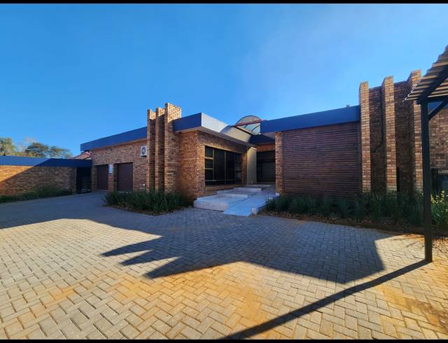 5 BEDROOM HOUSE FOR SALE IN VANDERBIJLPARK SE 3